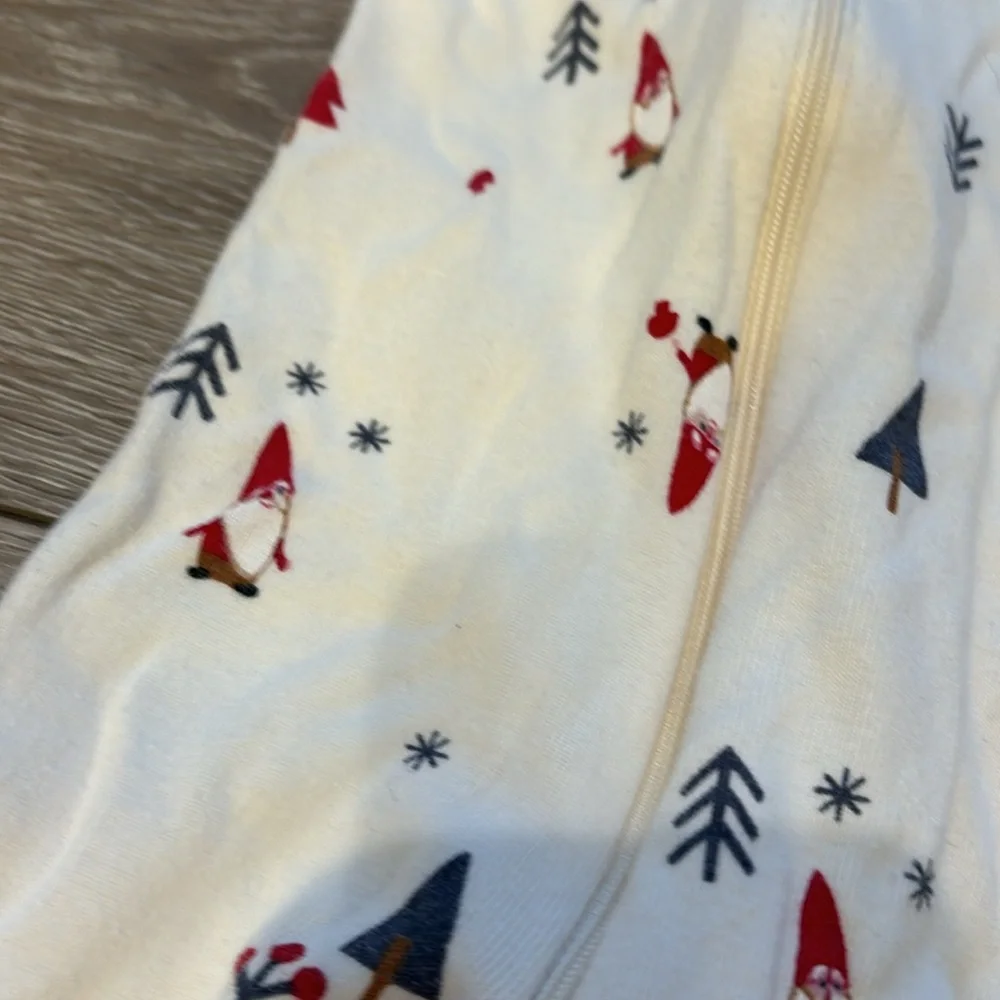 Hanna Andersson holiday gnome pajamas 3-6mo